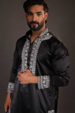 Load image into Gallery viewer, Black and White Kurta Set
