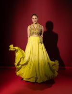 Load image into Gallery viewer, Green Shaded Crop Top Skirt Set
