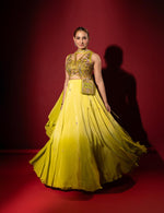 Load image into Gallery viewer, Green Shaded Crop Top Skirt Set
